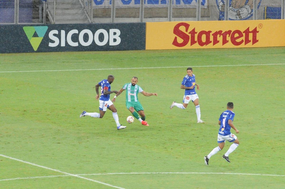 Cruzeiro x Juventude: fotos do jogo desta sexta-feira, no Mineiro, pela 16 rodada da Srie B