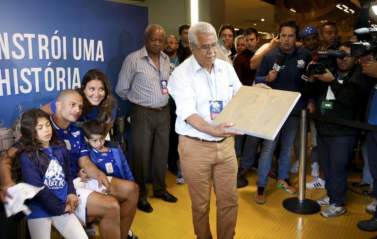 Jogo Trplice Coroa x dolos Eternos, no Mineiro