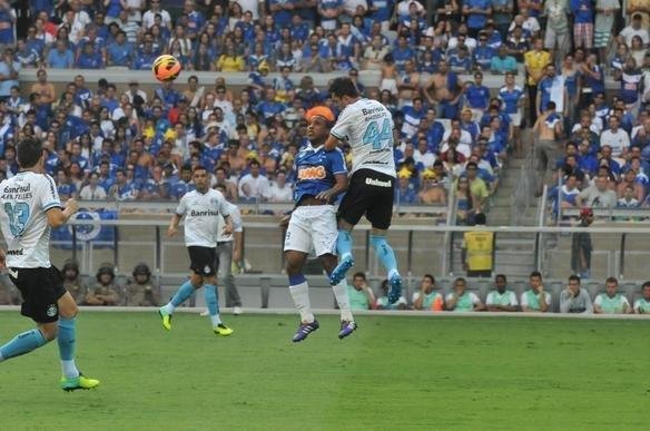 Partida vlida pela 33 rodada do Brasileiro, no Mineiro