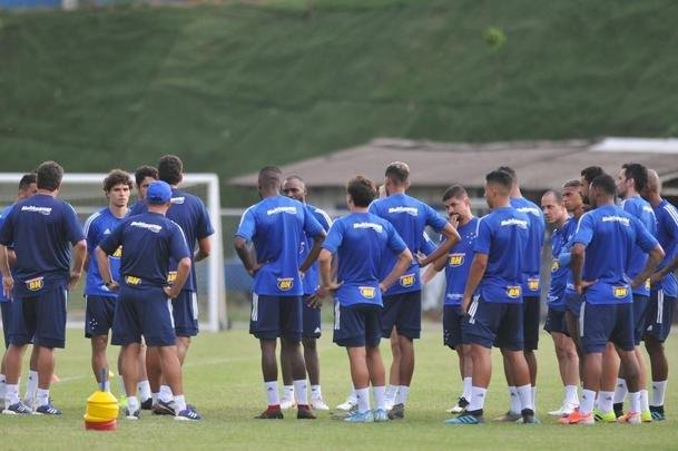 Fotos do terceiro treino do Cruzeiro na Toca da Raposa II (crdito: Alexandre Guzanshe/EM D.A Press)