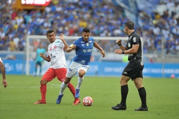 Fotos de Cruzeiro x Tupynambs, no Mineiro, pela sexta rodada do Campeonato Mineiro (Alexandre Guzanshe/EM D.A Press)