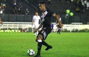 Fotos do duelo entre Vasco e Am�rica, em S�o Janu�rio, pela quarta rodada do Brasileiro
