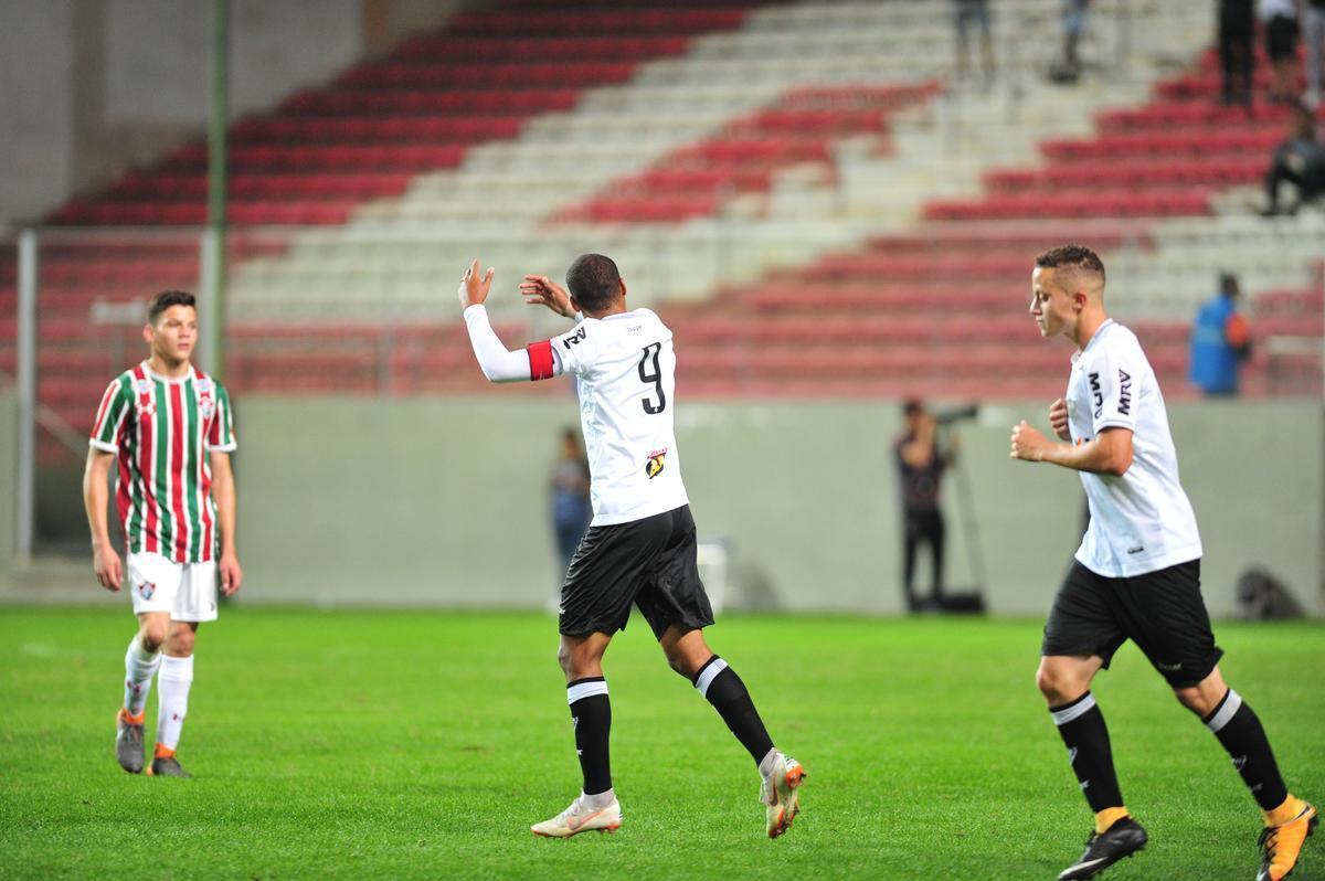 Galinho vence o Fluminense por 3 a 1, de virada, no Independncia, e conquista a Taa BH