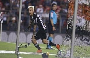 Atl�tico saiu atr�s, conseguiu virada com R�ger Guedes e Ricardo Oliveira, mas cedeu empate no Morumbi