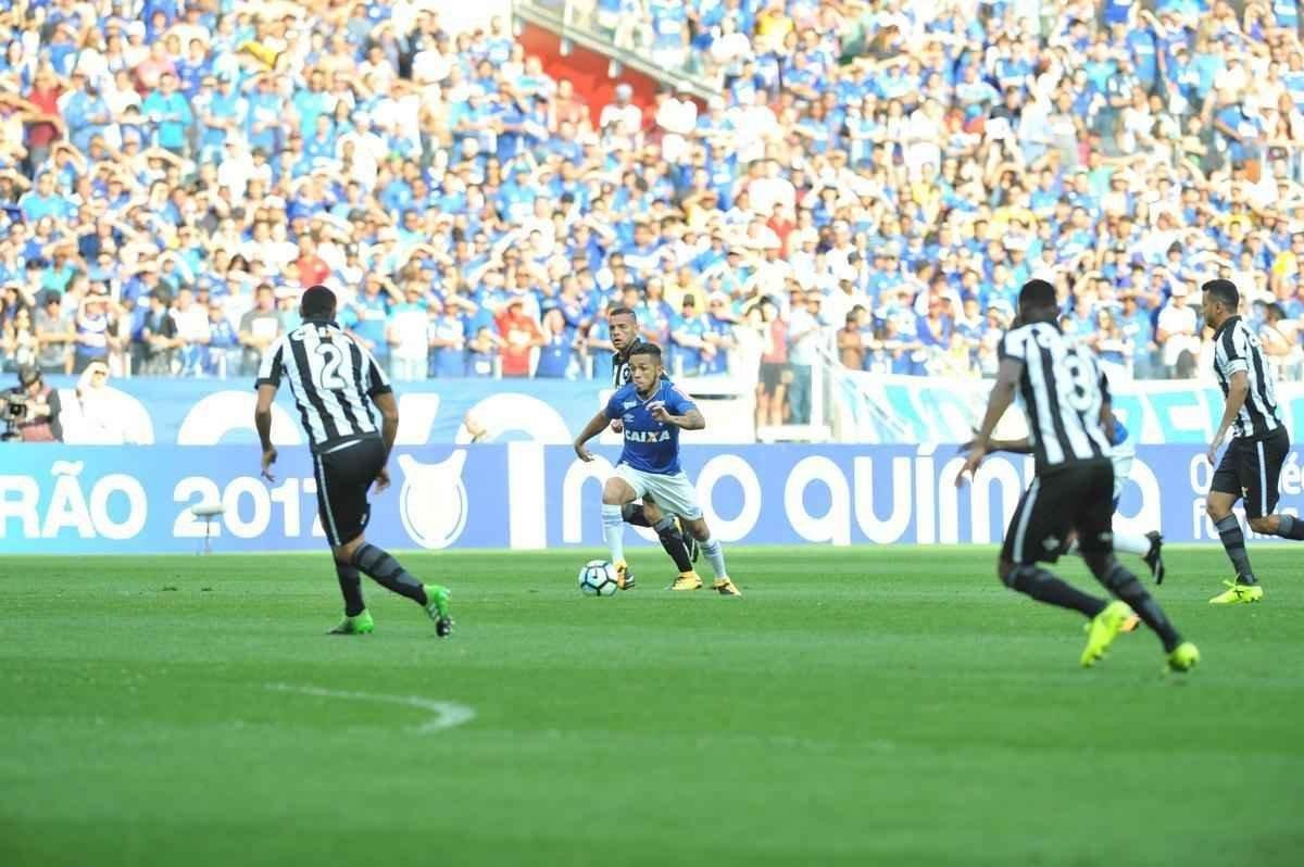 Imagens do jogo entre Cruzeiro e Botafogo, pela 19 rodada do Brasileiro, no Mineiro