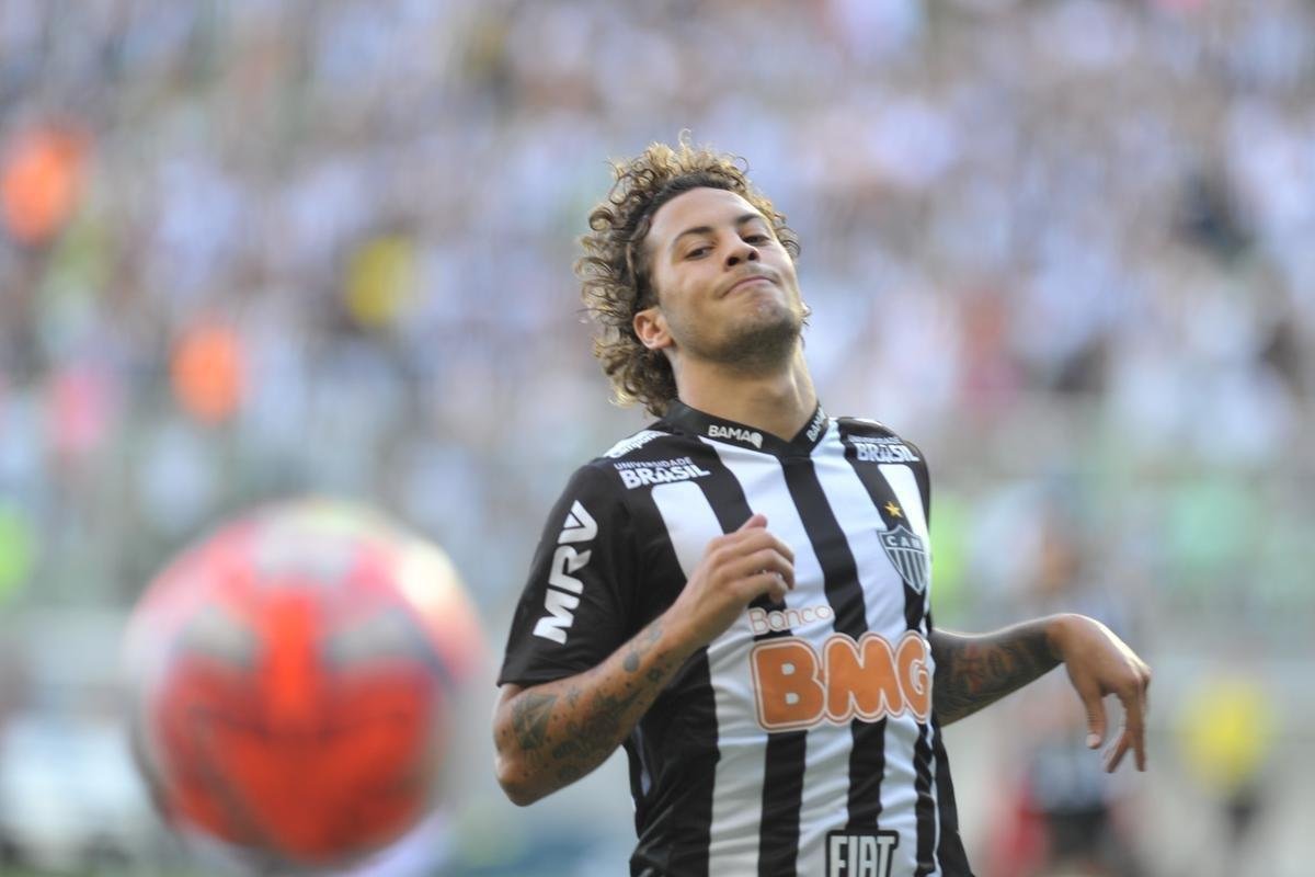 Atltico e Villa Nova se enfrentaram, no Independncia, pela oitava rodada do Campeonato Mineiro