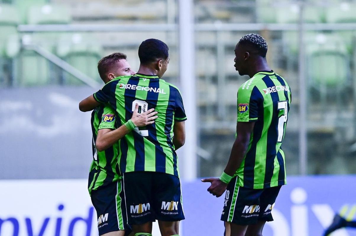 O Amrica recebeu o Tombense neste sbado (19), em jogo vlido pela 11 rodada do Campeonato Mineiro. Sem pblico, a partida foi realizada no Estdio Independncia, em Belo Horizonte.