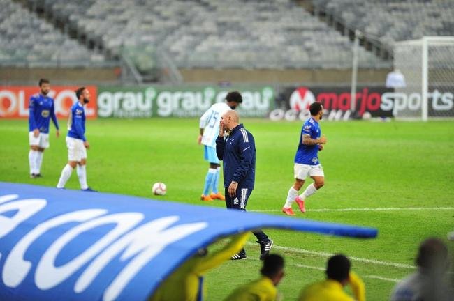 Fotos de Cruzeiro x Londrina, no Mineiro, pela 15 rodada da Srie B