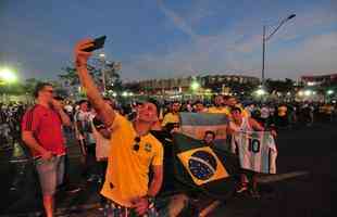 Torcidas de Brasil e Argentina no Mineiro antes do clssico pela semifinal da Copa Amrica