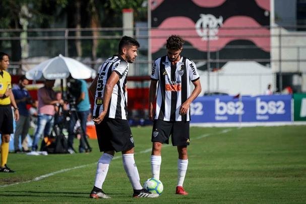 Pedro Henrique - Contratado junto ao Tupi, o volante (nmero 5) fez parte da campanha do ttulo mineiro de 2019. O meio-campista fez 13 jogos com a camisa do Atltico na temporada, sendo nove como titular. 