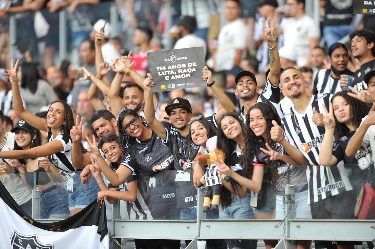 Fotos da torcida do Atltico, no Mineiro, durante a partida de volta da semifinal do Campeonato Mineiro, contra a Caldense