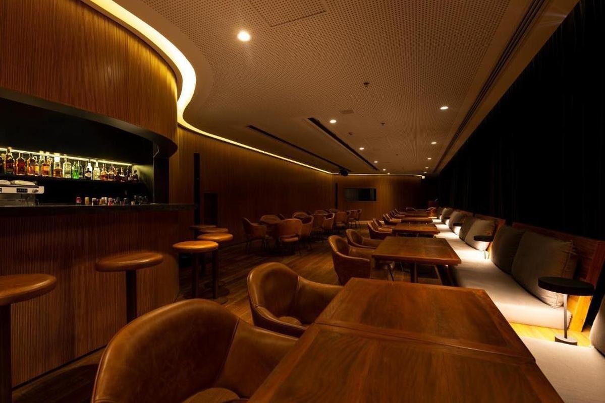 Luxuoso hotel Fasano  a 'casa' de Ronaldo em Belo Horizonte. Dono de 90% da SAF do Cruzeiro se hospeda sempre no local e realiza reunies com sua equipe e parceiros. 