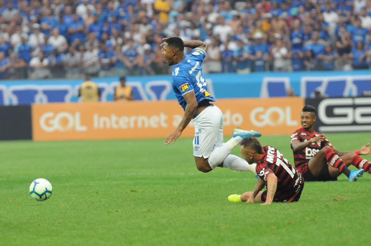Cruzeiro e Flamengo se enfrentaram pela 20 rodada do Campeonato Brasileiro