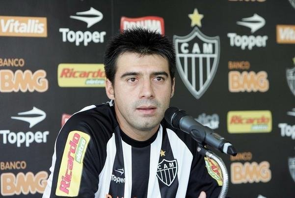 Julio César Cáceres voltou ao Galo em 2010, mas não teve o mesmo sucesso da primeira passagem