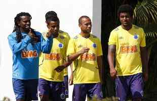 Imagens do treino do Cruzeiro nesta sexta-feira