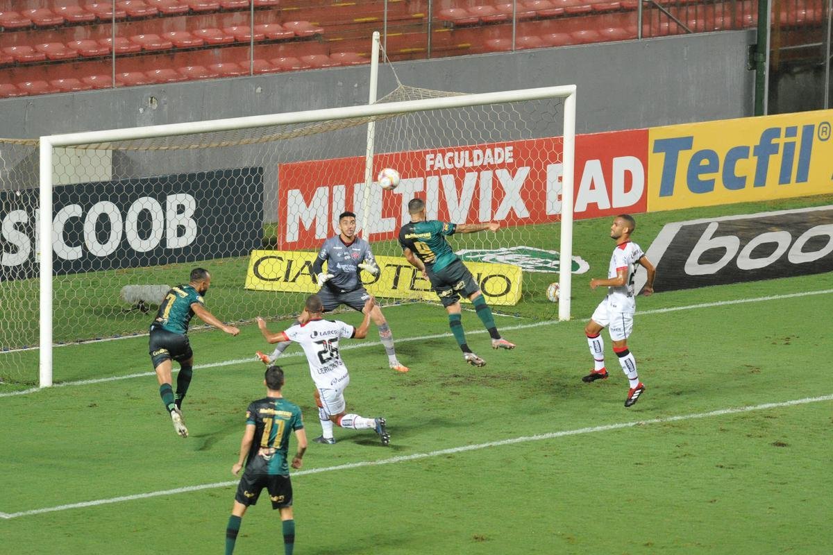 Fotos de Amrica x Vitria, no Independncia, pela 33 rodada