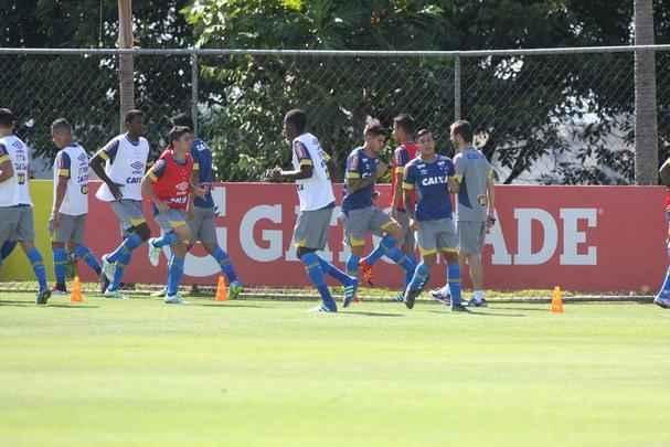 Imagens do primeiro treino de Paulo Bento na Toca da Raposa II