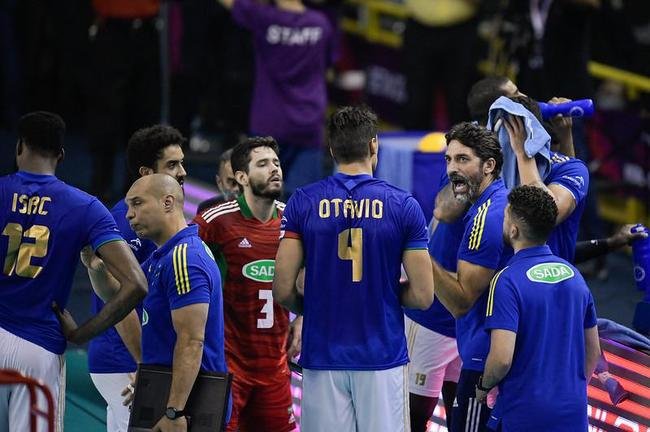 Fotos da final do Mundial de Vlei Masculino, entre Cruzeiro e Civitanova-ITA, no Ginsio Divino Braga, em Betim
