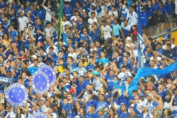 Torcida do Cruzeiro lotou o Mineiro em duelo com o Grmio pela semifinal da Copa do Brasil