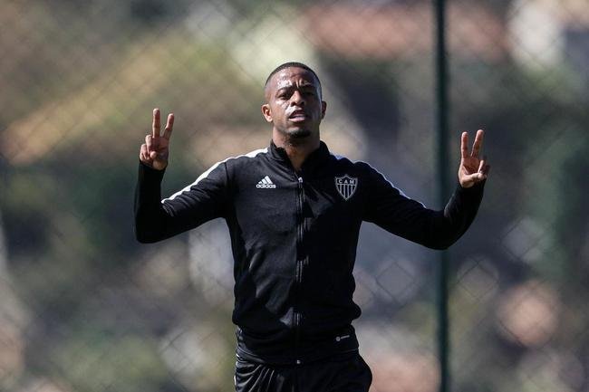 Fotos do treino do Atl�tico na Cidade do Galo nesta quinta-feira (7). Jair fez atividades com bola, mas pouco contato, enquanto Keno fez trabalhos leves com bola e corridas em campo.