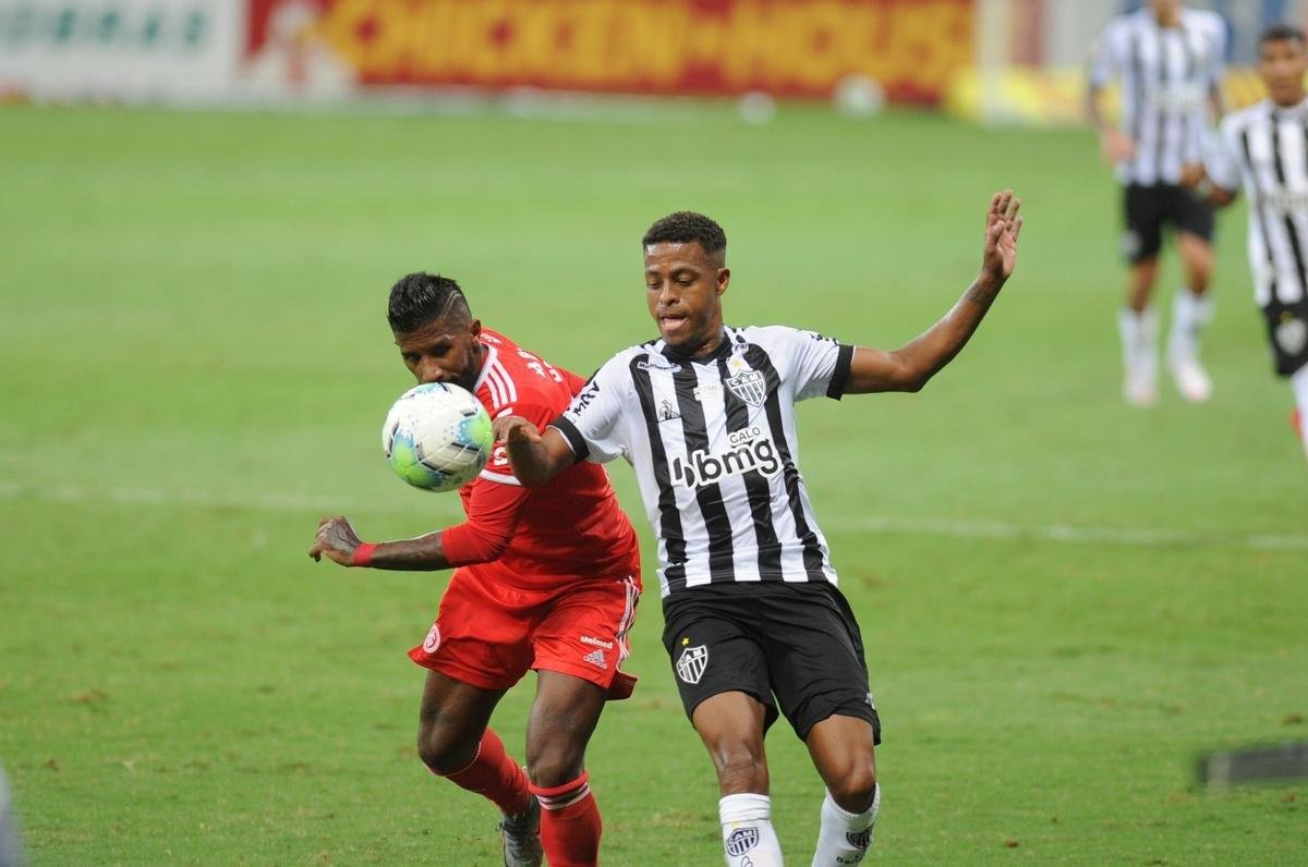 Jogo entre Atltico e Internacional, no Mineiro, terminou empatado por 2 a 2