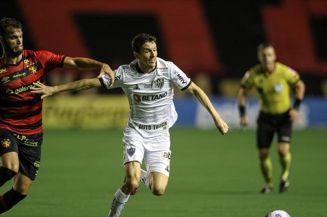 Fotos do jogo entre Sport e Atltico, pelo Campeonato Brasileiro