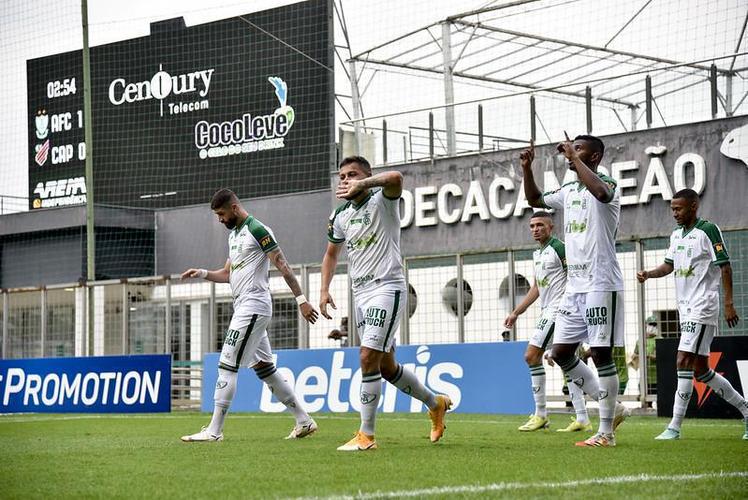 América (17º colocado) - 0,015% de chances de título