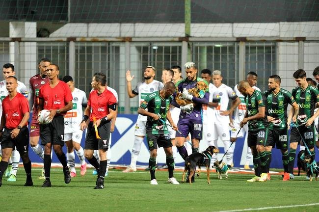 Fotos de Amrica x Athletic, no Independncia, pelo Campeonato Mineiro