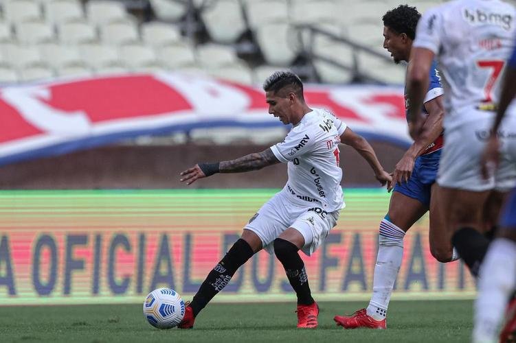 Fotos do jogo entre Fortaleza e Atlético, pela 20ª rodada da Série A, no Castelão