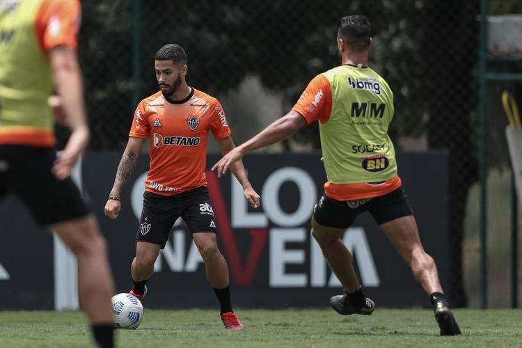 Elenco atleticano encerrou a preparação para enfrentar o Atlético-GO fora de casa
