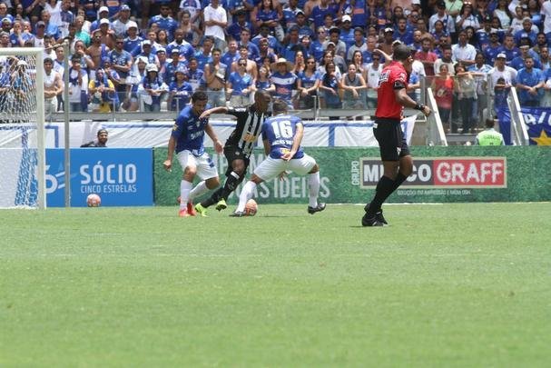 As melhores imagens do clssico entre Cruzeiro e Atltico, no Mineiro, pela 3 rodada do Mineiro