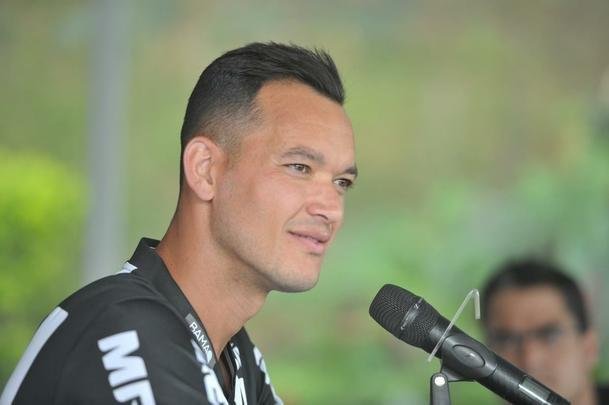 Zagueiro Rver, de 34 anos, assinou contrato com o Atltico at o fim da temporada 2021