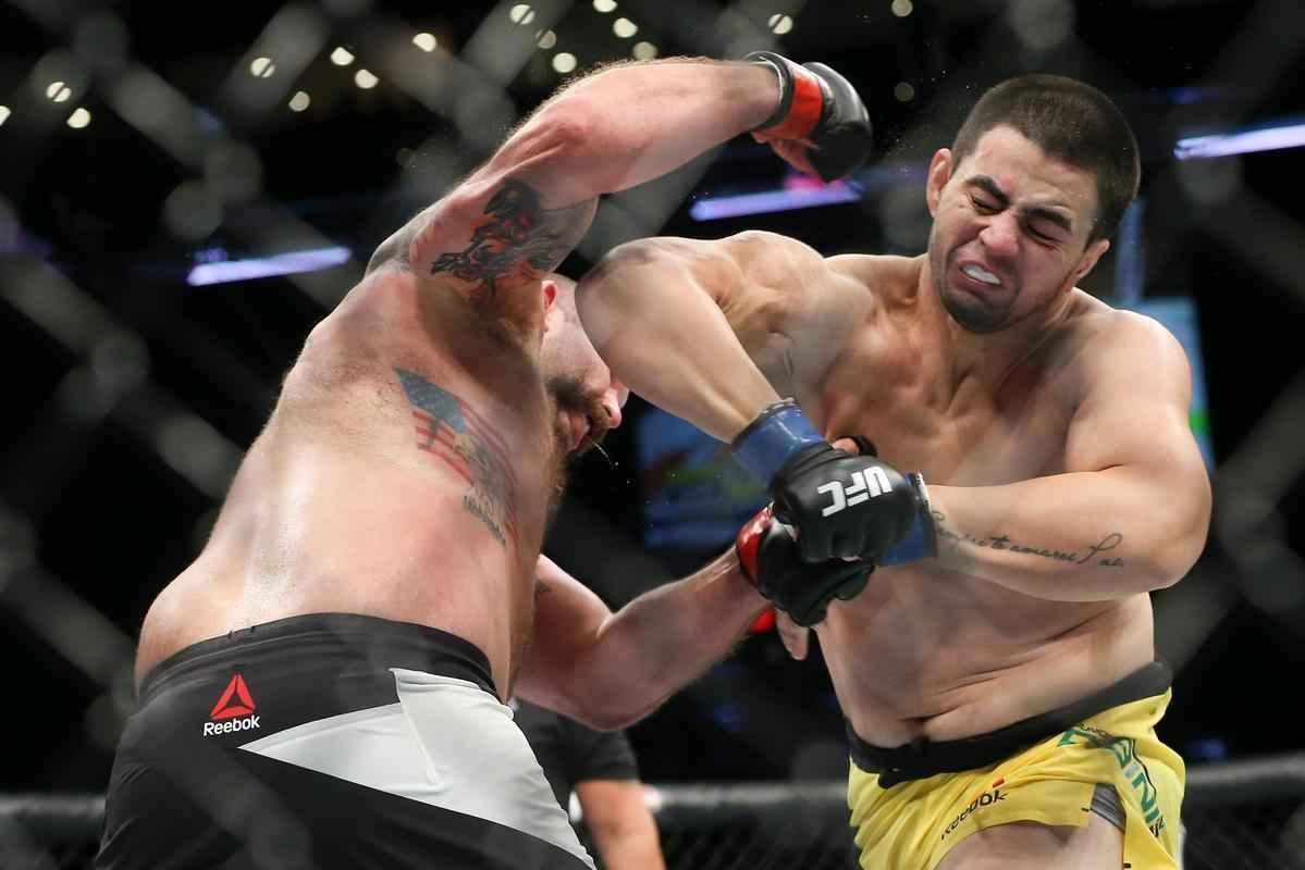 Junior Albini venceu Timothy Johnson por nocaute no primeiro round