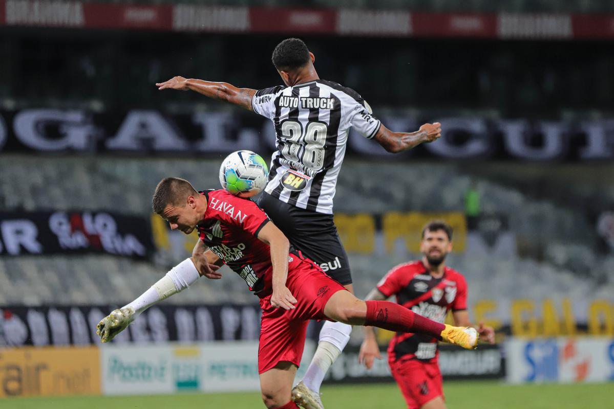 Jogo do primeiro turno foi adiado e acabou disputado apenas em 18 de novembro. No Mineirão, o Athletico-PR venceu por 2 a 0, em partida em que o Atlético teve diversos desfalques em função da COVID-19
