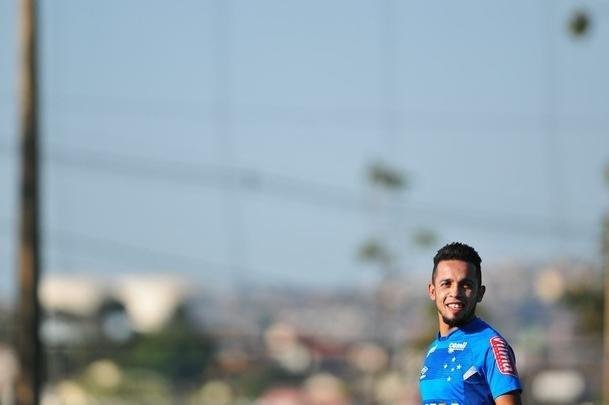 Imagens do treino do Cruzeiro desta quinta-feira, na Toca da Raposa II (Alexandre Guzanshe/EM D.A Press)