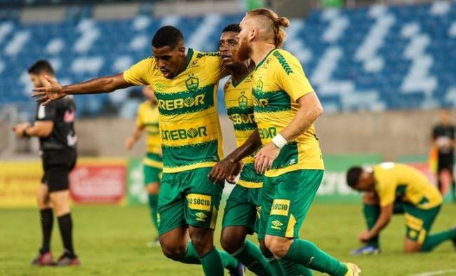 1: Cuiab - 100% de aproveitamento
