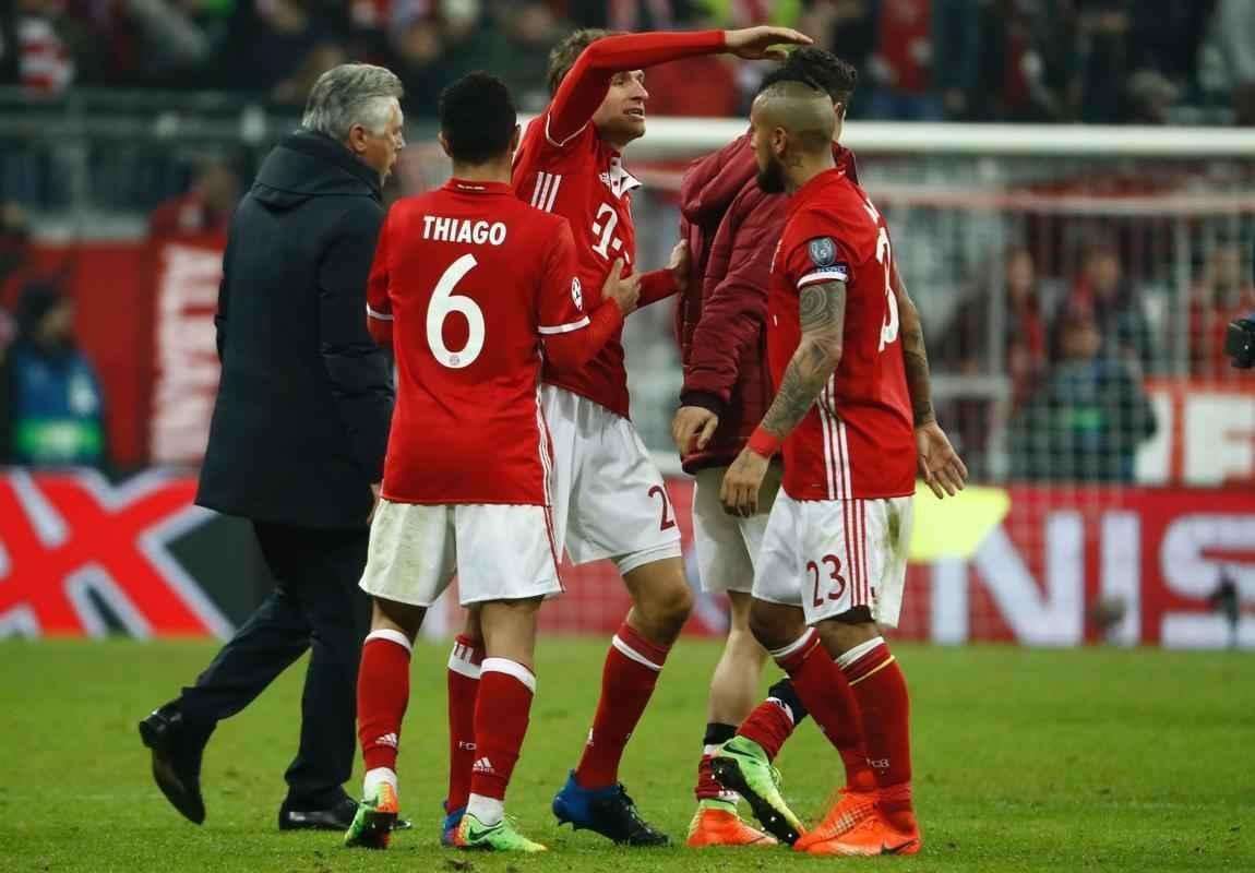 Thiago Alcntara (2), Robben, Lewandowski e Muller marcaram os gols alemes; Snchez descontou para o Arsenal