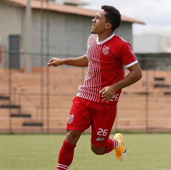 Branquinho, atacante (Villa Nova)