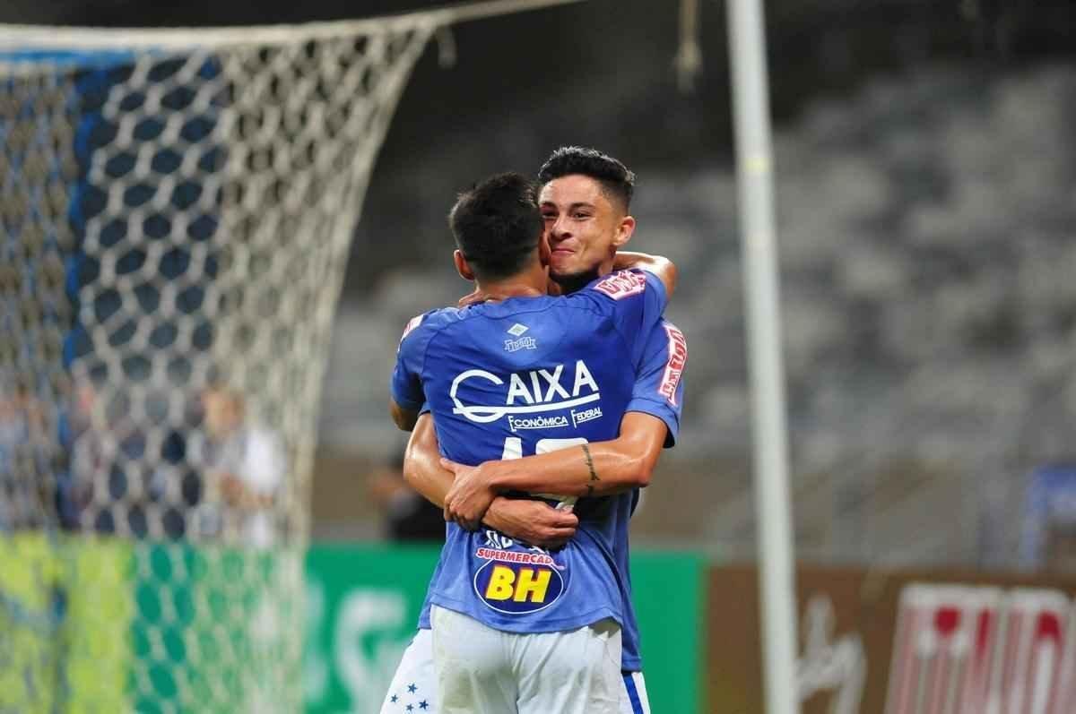 Imagens do jogo entre Cruzeiro e So Fransciso-PA, pela Copa do Brasil, no Mineiro