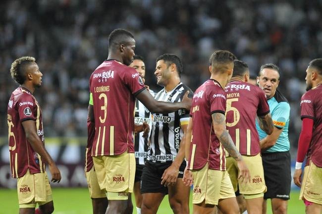 Atltico e Tolima se enfrentaram na noite desta quarta-feira (25), no Mineiro, em Belo Horizonte. A partida foi vlida pela 6 rodada da fase de grupos da Copa Libertadores da Amrica.