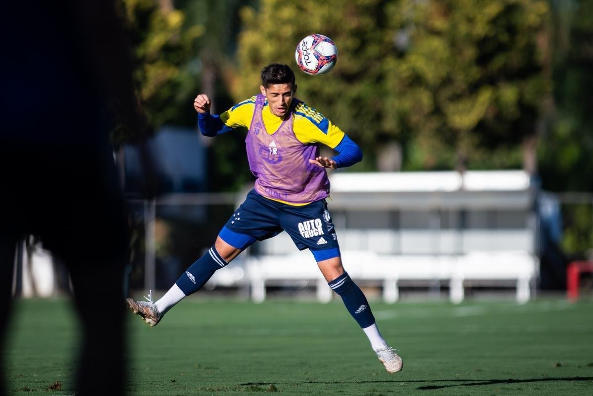 Fotos do treino do Cruzeiro na tarde desta quinta-feira (19/8), na Toca da Raposa II, em Belo Horizonte. Time fechou a preparao para enfrentar o Confiana, s 21h30 desta sexta-feira, no Mineiro