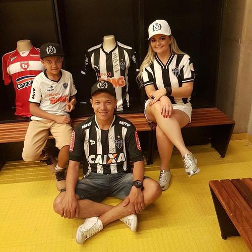 Rodrigo, Karine e o filho Luiz Felipe