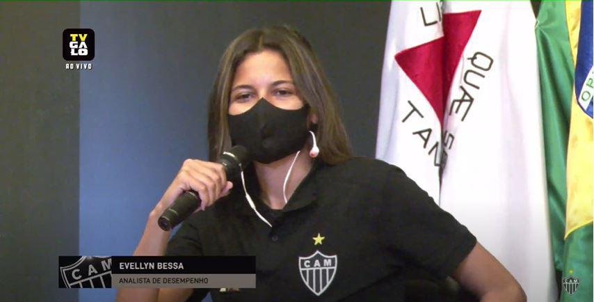 O Atltico inaugurou, na tarde desta segunda-feira (21), um estdio de comunicao na sede do clube, no bairro de Lourdes, em Belo Horizonte. O projeto  mais um investimento do Galo no setor e busca, principalmente, a aproximao do torcedor com o dia a dia da instituio.