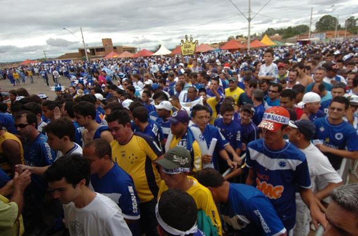 Imagens da goleada histrica por 6 a 1 do Cruzeiro sobre o Atltico