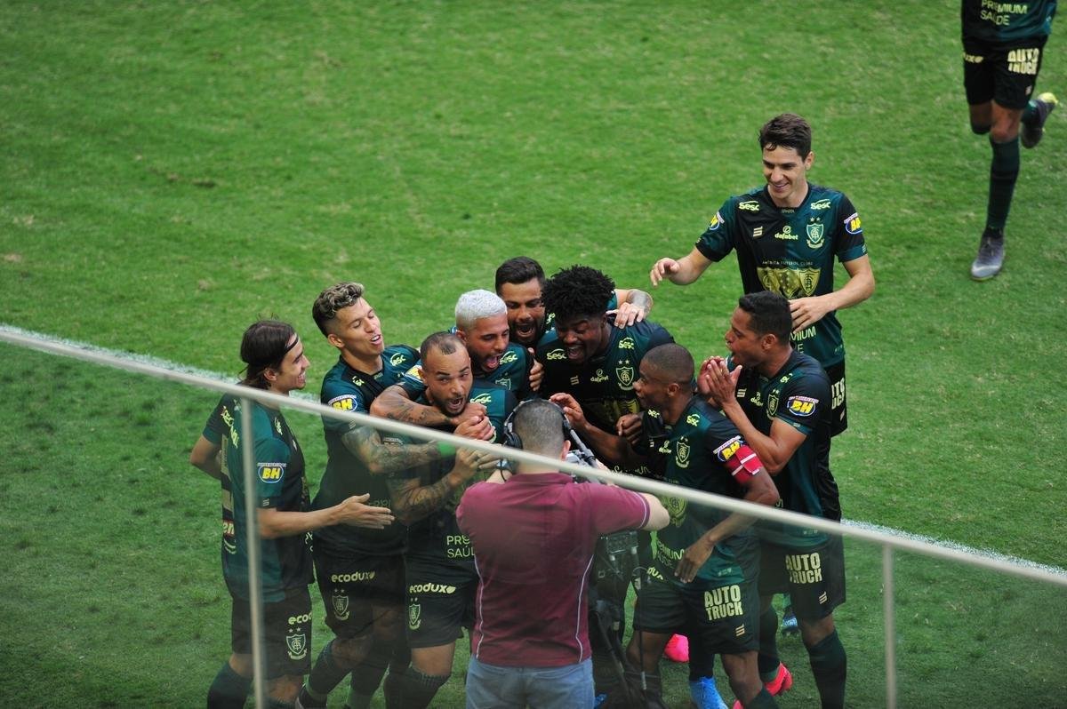 Fotos do jogo entre Amrica e Cruzeiro, pela semifinal do Mineiro