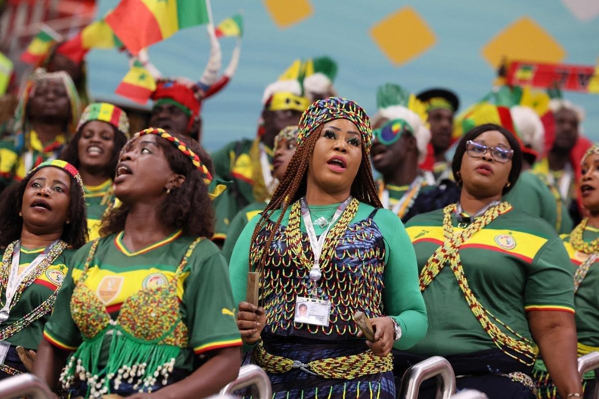 Torcida coloriu o Estdio Al Bayt, no Catar, para acompanhar a partida entre Inglaterra e Senegal