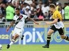 Vasco vira contra o Crici�ma e fica mais perto de garantir volta � Serie A