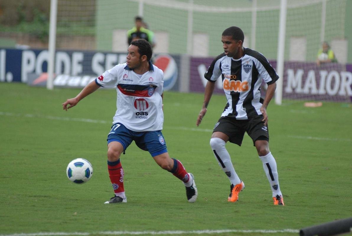 Leandro - Jogou no Palmeiras entre 2007 e 2008 e em 2012. Foi para o Atltico em 2010 e ficou at 2011.