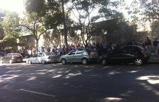 Imagens da fila de cruzeirenses por ingressos no Barro Preto