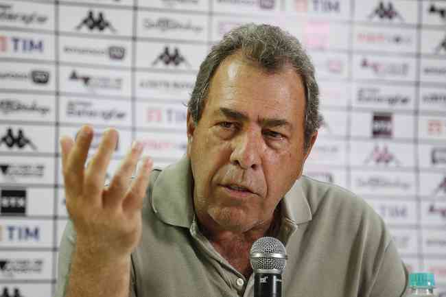 Ex-presidente do Botafogo, Carlos Augusto Montenegro deu opinies fortes sobre a situao do clube e do futebol brasileiro